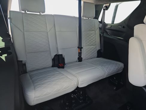 Used 2025 Cadillac Escalade V AWD/4WD image 16