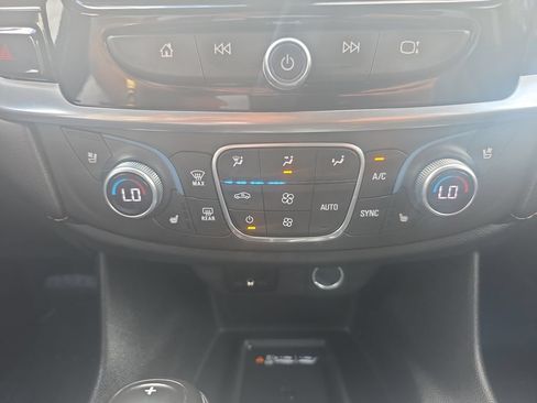 Certified 2018 Chevrolet Traverse Premier w/ Driver Confidence II Package FWD image 22