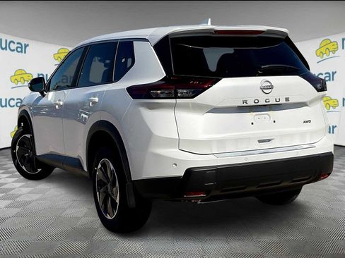 New 2026 Nissan Rogue SV w/ Cold Weather Package image 4