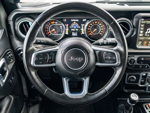 Used 2020 Jeep Wrangler Unlimited Sahara AWD/4WD image 20