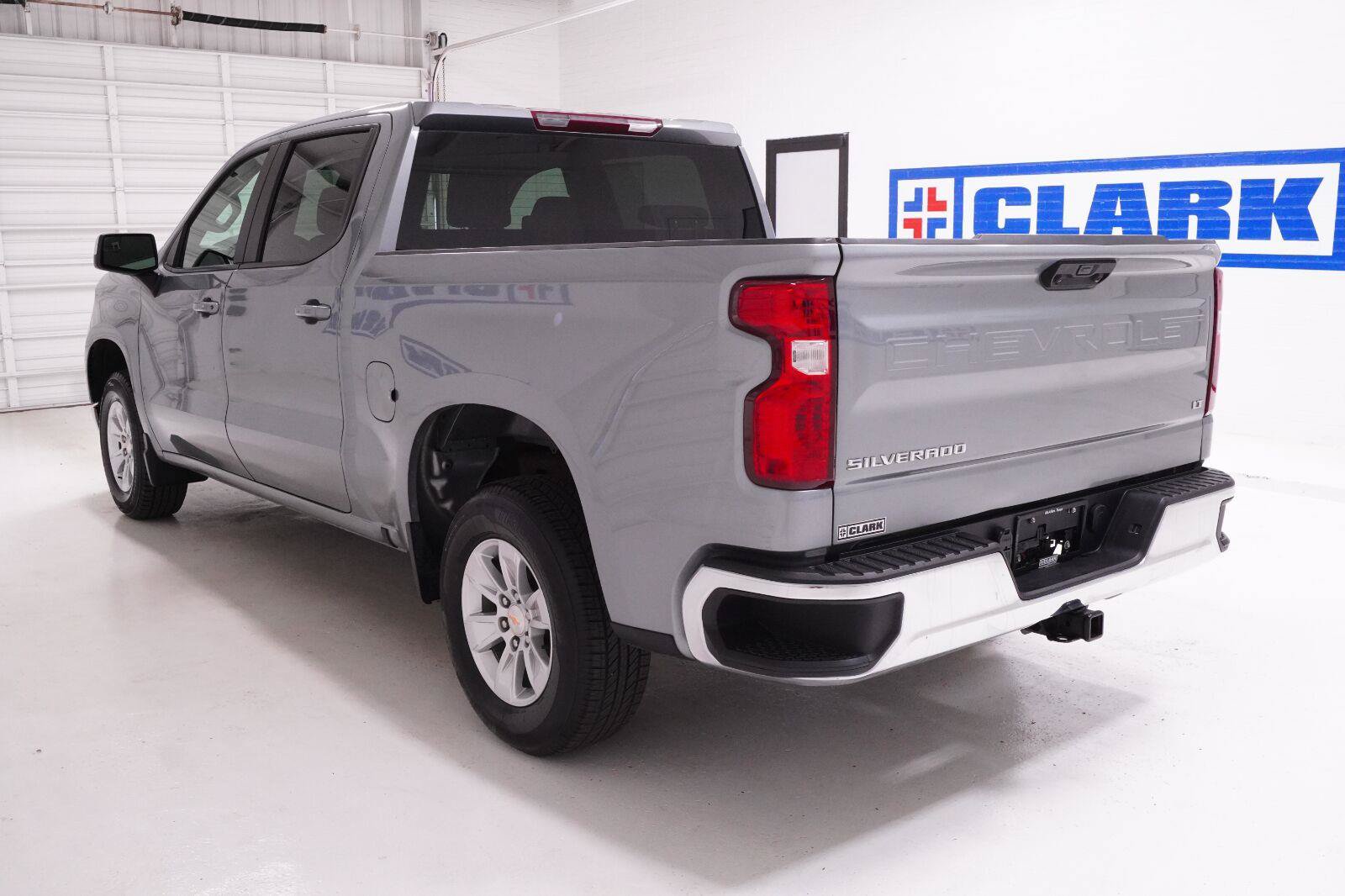 Used 2025 Chevrolet Silverado 1500 LT RWD image 30