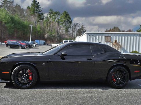 Used 2023 Dodge Challenger SRT Hellcat w/ Driver Convenience Group image 4