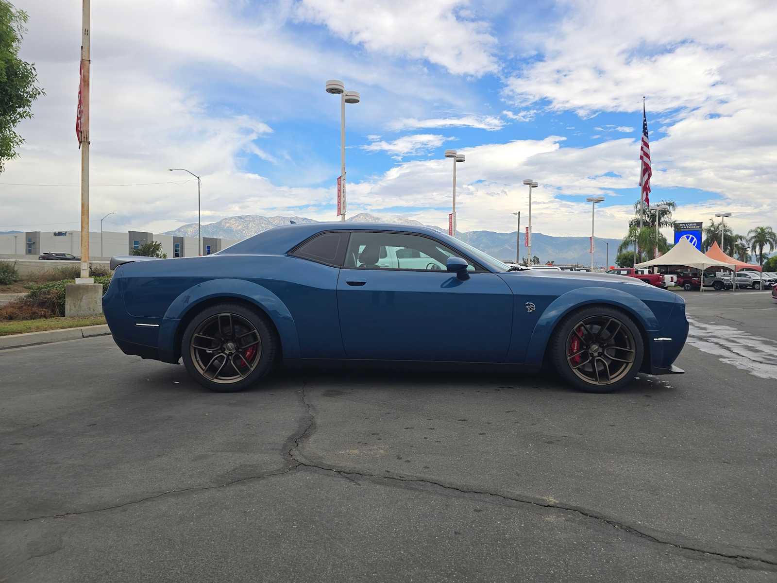 Used 2020 Dodge Challenger SRT Hellcat RWD image 2