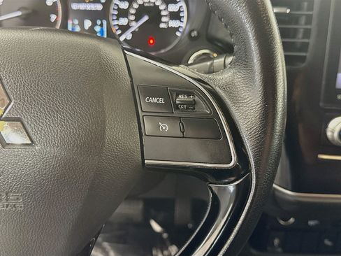 Used 2020 Mitsubishi Outlander LE FWD image 15