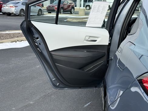 Used 2025 Toyota Corolla SE w/ SE Premium Package image 20