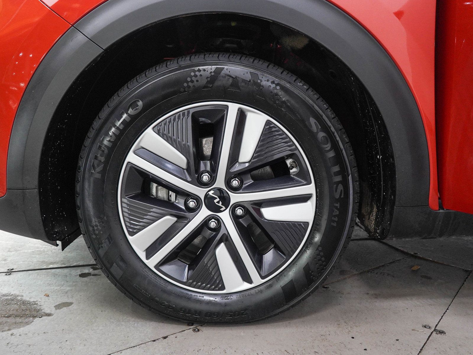 Used 2022 Kia Niro LXS FWD image 28