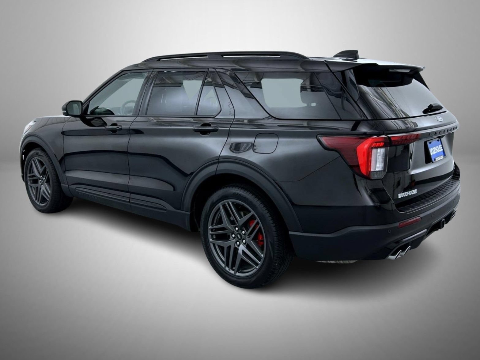Used 2025 Ford Explorer ST AWD/4WD image 7