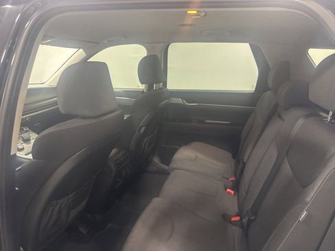 Used 2023 Hyundai Palisade SE image 13