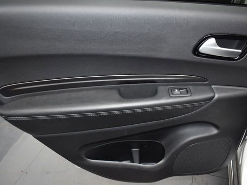 Used 2024 Dodge Durango SXT image 29