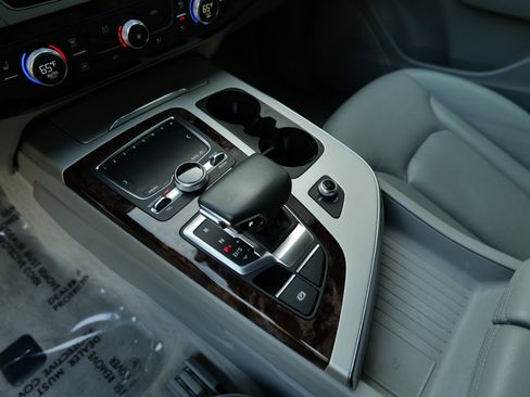 Used 2019 Audi Q7 2.0T Premium w/ Convenience Package image 30