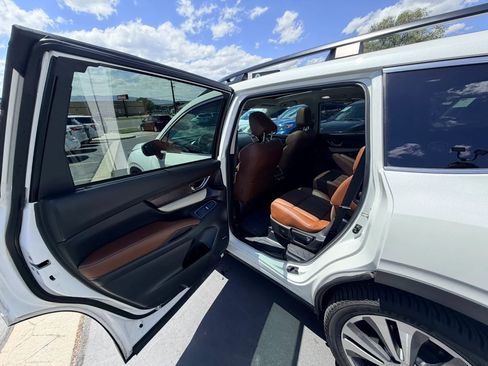 Used 2020 Subaru Ascent Touring w/ Popular Package #2A AWD/4WD image 22