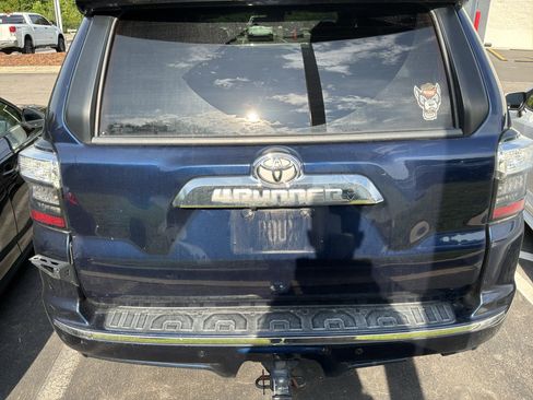 Used 2020 Toyota 4Runner Limited AWD/4WD image 7