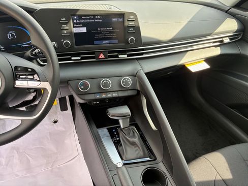 New 2026 Hyundai Elantra SE image 11