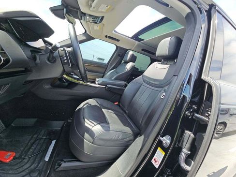 Used 2023 Land Rover Range Rover Sport SE image 4