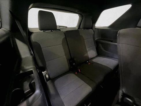 Used 2023 Chevrolet Traverse LT FWD image 28