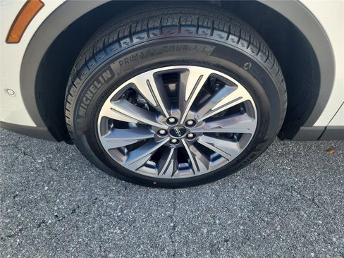 Used 2020 Lincoln Corsair Reserve w/ Equipment Group 201A image 10