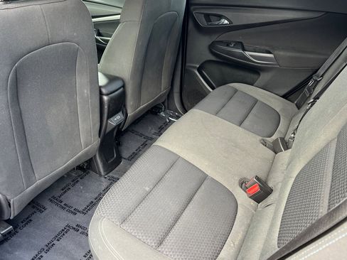 Used 2022 Chevrolet Bolt EUV LT w/ Comfort Package image 12