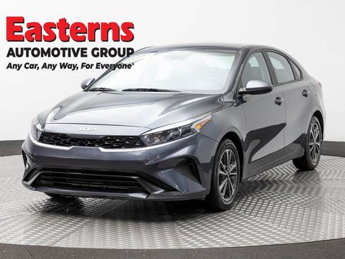 Used 2023 Kia Forte LXS FWD image 1