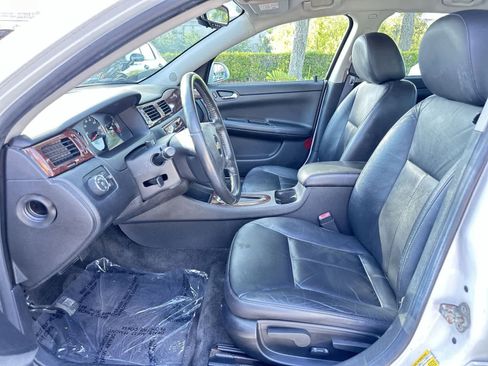 Used 2011 Chevrolet Impala LT w/ Luxury Edition Package FWD image 13