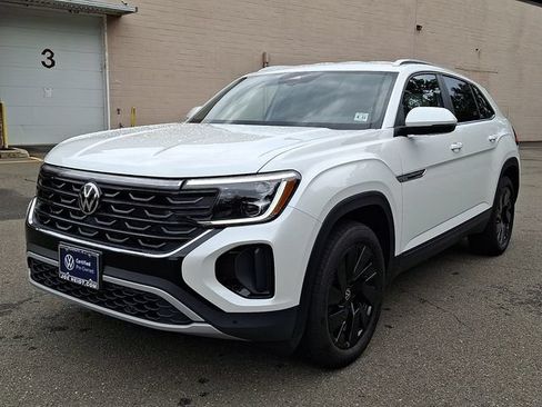 Certified 2026 Volkswagen Atlas Cross Sport SE AWD/4WD image 4