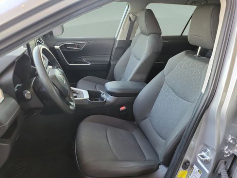 Used 2022 Toyota RAV4 XLE image 13