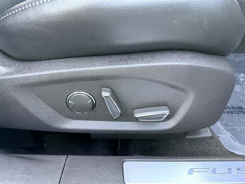 Used 2015 Ford Fusion Titanium AWD/4WD image 14