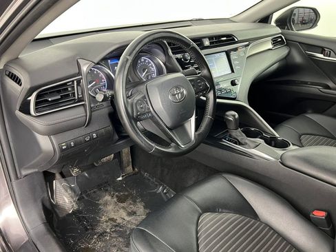 Used 2020 Toyota Camry SE image 19