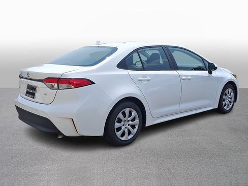 Used 2024 Toyota Corolla LE FWD image 4