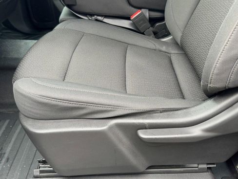 Used 2025 Chevrolet Silverado 1500 W/T image 24