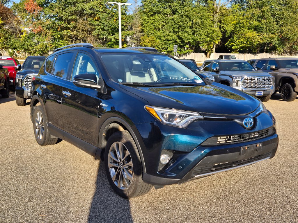 Used 2017 Toyota RAV4 Limited AWD/4WD image 8