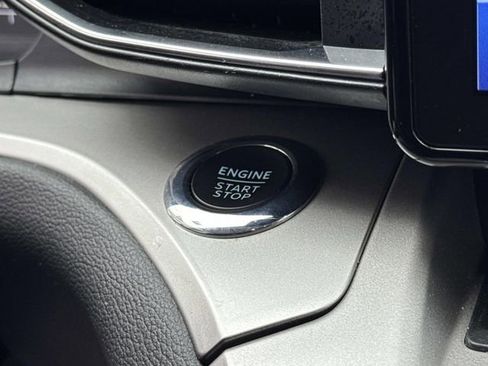 Certified 2022 Ford Explorer XLT w/ Equipment Group 202A image 23