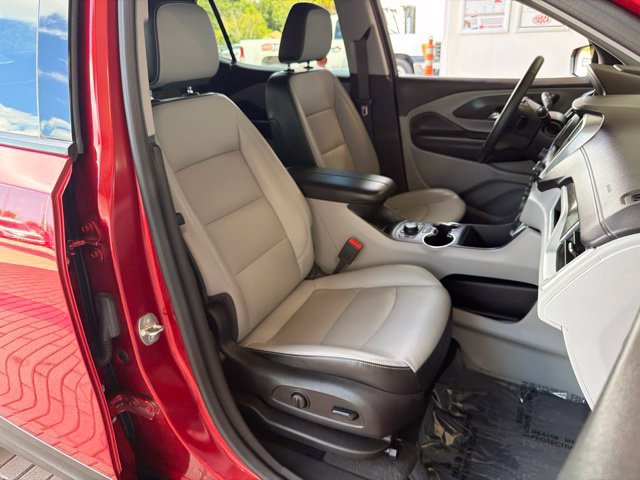 Used 2023 GMC Terrain SLT w/ Tech Package FWD image 22