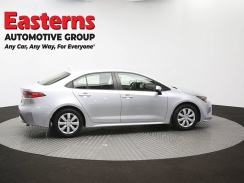 Used 2022 Toyota Corolla LE FWD image 42
