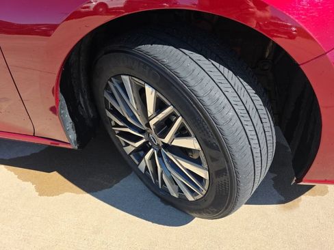 Used 2025 Nissan Altima 2.5 SV FWD image 16