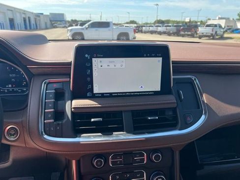 Used 2023 Chevrolet Tahoe High Country AWD/4WD image 16
