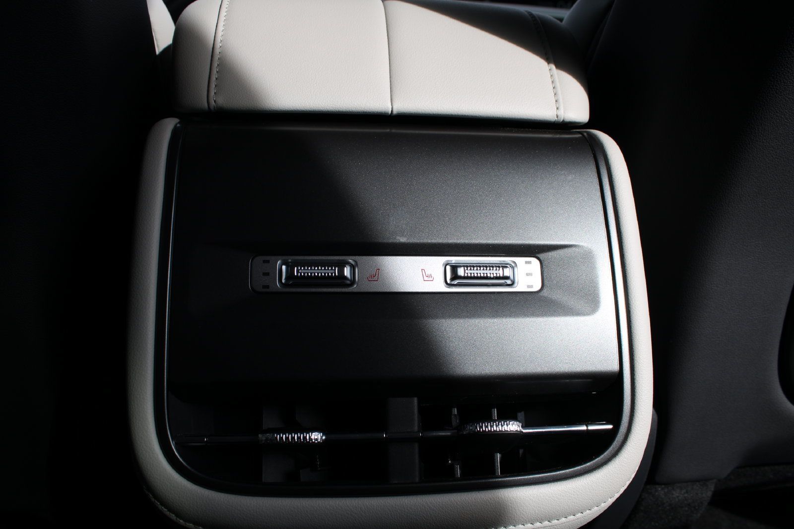 Used 2026 Lincoln Nautilus Reserve AWD/4WD image 29