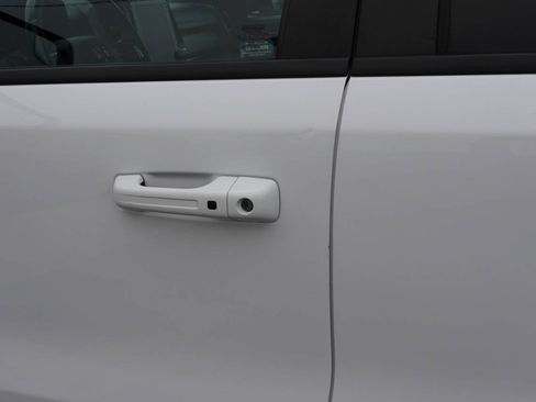Used 2022 RAM 1500 Limited AWD/4WD image 18