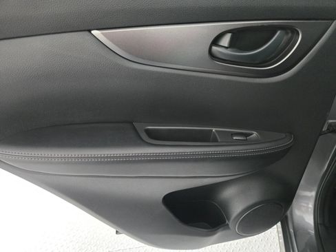Used 2017 Nissan Rogue Sport S w/ S Appearance Package FWD image 20