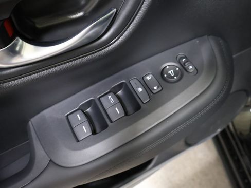 New 2026 Honda HR-V LX image 13