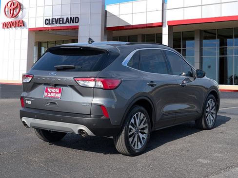 Used 2021 Ford Escape Titanium image 7