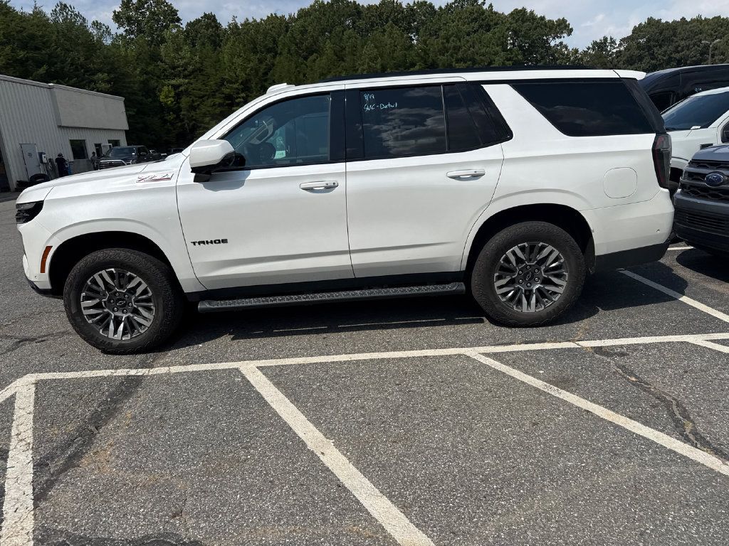 Used 2025 Chevrolet Tahoe Z71 w/ Comfort Package AWD/4WD image 9