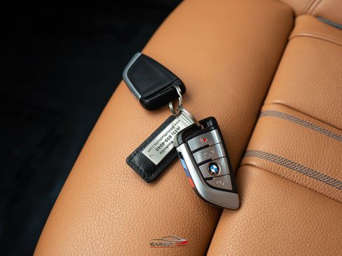 Used 2019 BMW M550i xDrive image 56