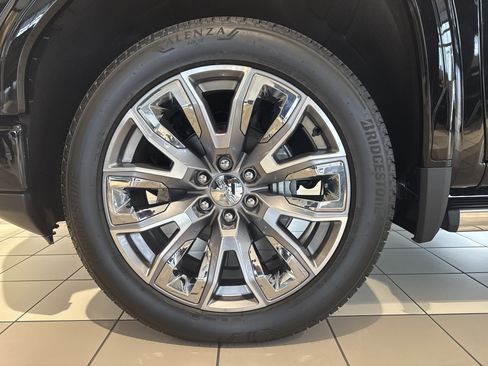 New 2025 GMC Sierra 1500 Denali image 4