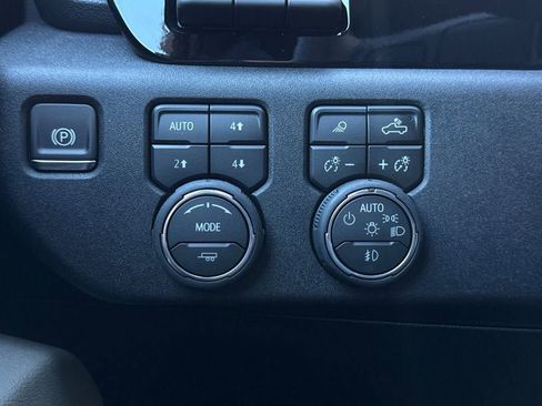 New 2026 Chevrolet Silverado 2500 ZR2 w/ LPO, Dark Essentials Package image 27