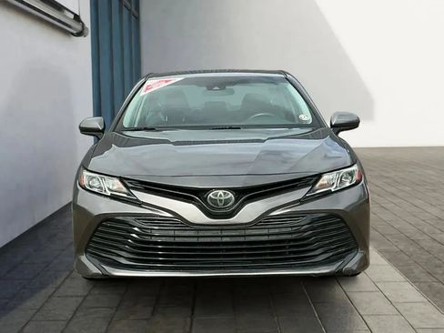 Used 2020 Toyota Camry LE w/ Carpet Mat Package image 8