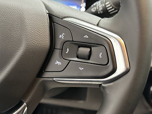 Used 2025 Chevrolet Trax ACTIV w/ Driver Confidence Package image 27