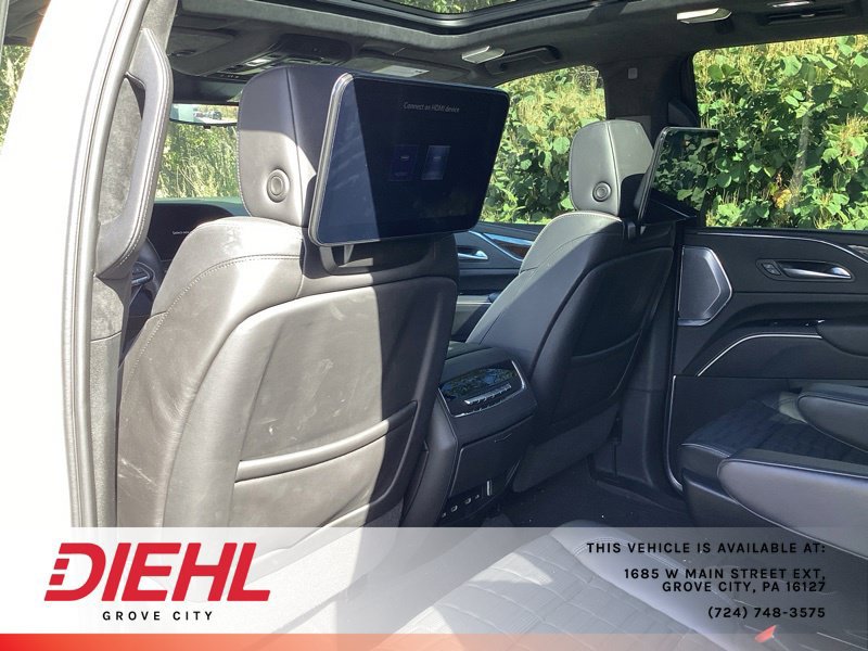 Used 2024 Cadillac Escalade Sport Platinum w/ LPO, ONYX Package AWD/4WD image 12
