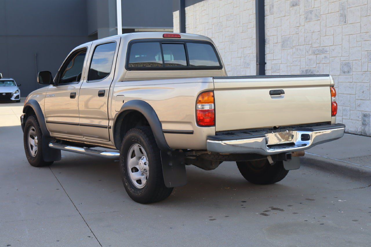 Used 2004 Toyota Tacoma PreRunner RWD image 3