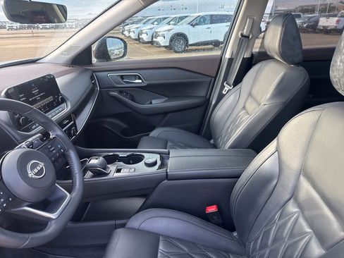 Used 2023 Nissan Rogue Platinum w/ Platinum Premium Package AWD/4WD image 43