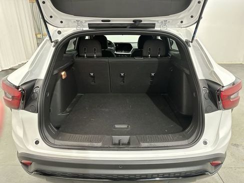 Used 2024 Chevrolet Trax RS w/ Driver Confidence Package image 23